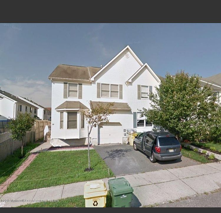 1st image of 8 Brisk Ln