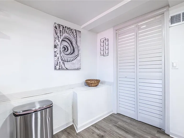 1122 Elaine Dr — Photo 15