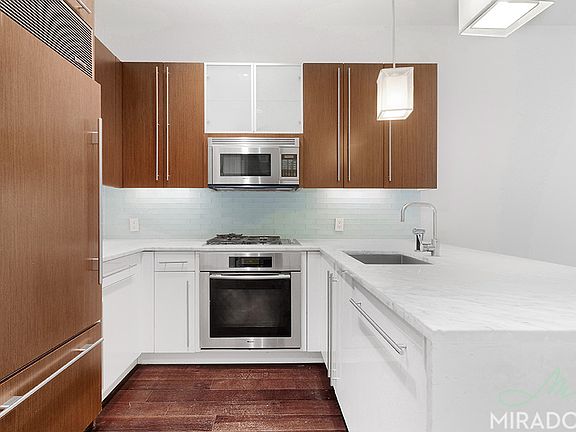 5th image of 2 Water St APT 17F