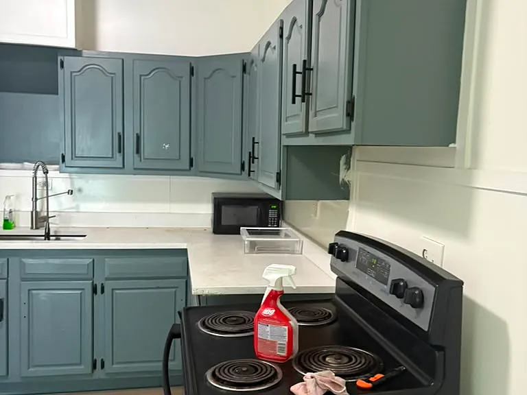 307 E 13th St — Photo 14