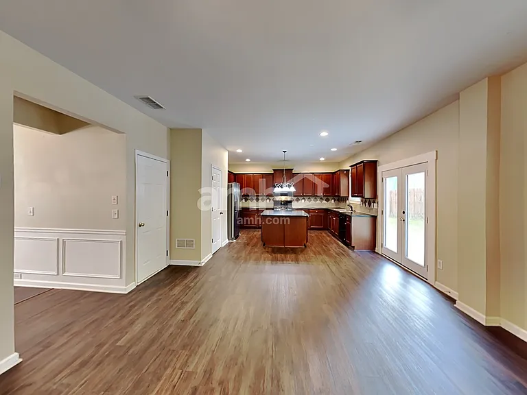 211 Sawtooth Ct — Photo 6