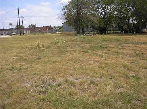 2nd image of 705 N Parker Ave
