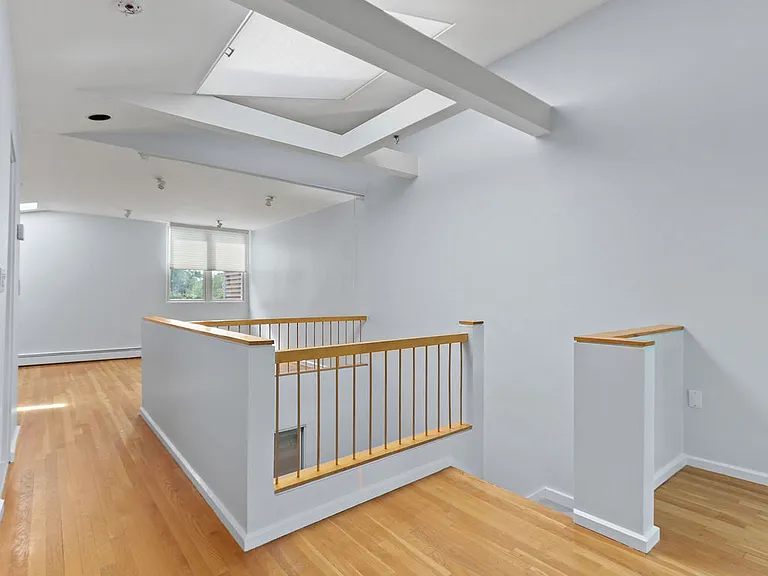 336 Harvard St #E — Photo 16