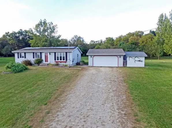 E5592 Little River Rd, Weyauwega, WI 54983