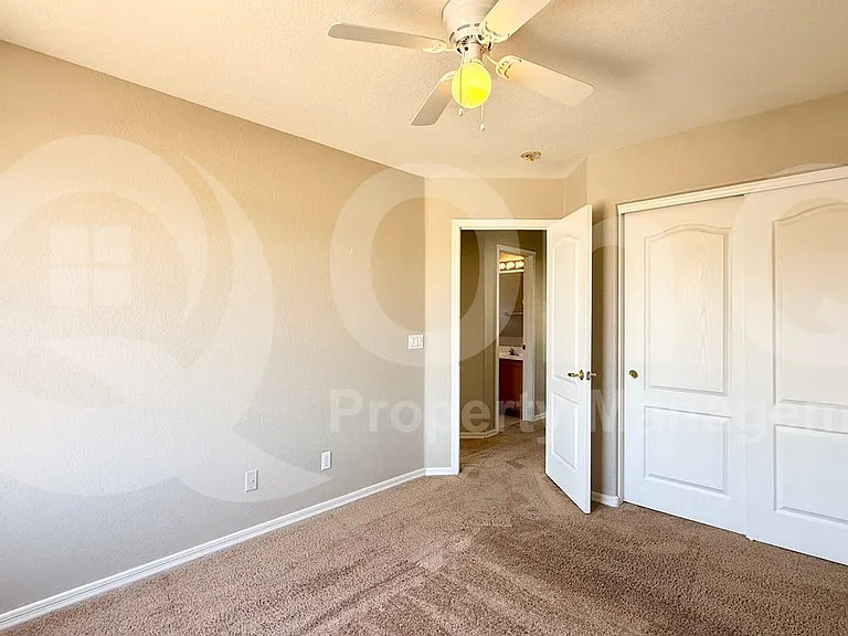 7208 S 30th St — Photo 11