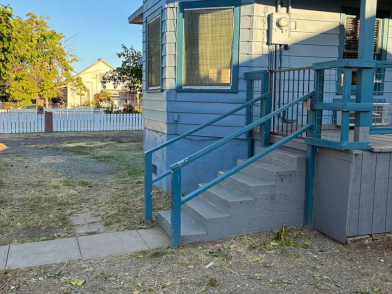 9117 Main St — Photo 3