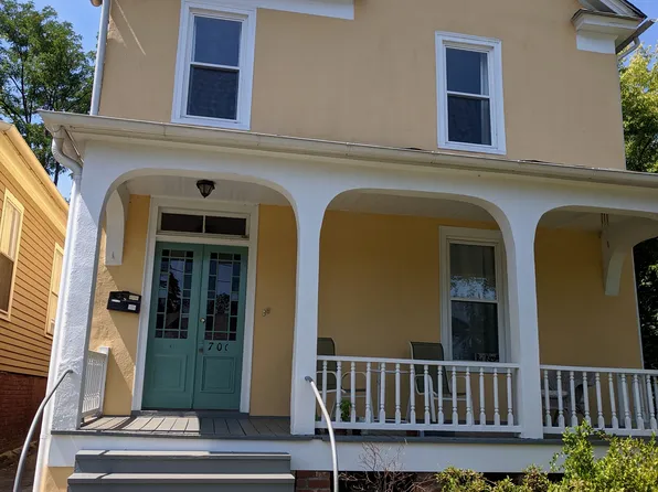 700 Hinton Ave #B, Charlottesville, VA 22902