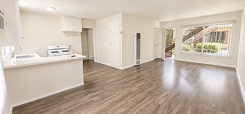 6327 Coldwater Canyon Ave #2 — Photo 3