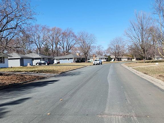 4th image of 1514 E Old Shakopee Rd