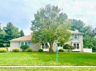 62 Redwood Ln, Freehold, NJ 07728