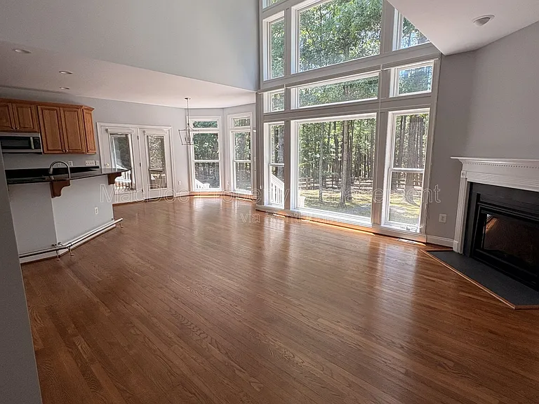 10802 Cedar Creek Dr — Photo 8