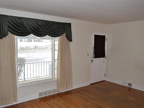 2nd image of 175 Bennet Ave