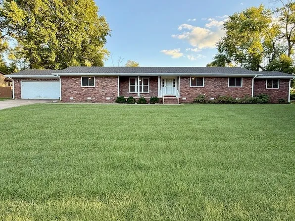 1001 Main St SE, Gravette, AR 72736