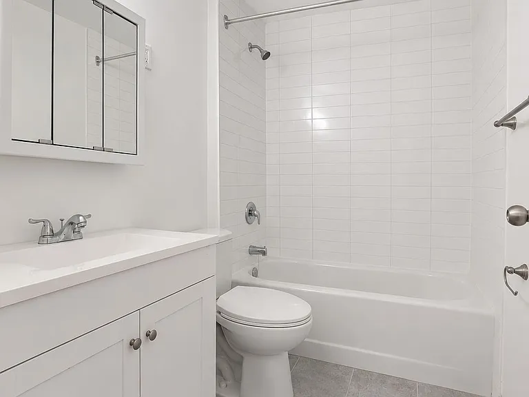 1665 Bloor St E #707 — Photo 8