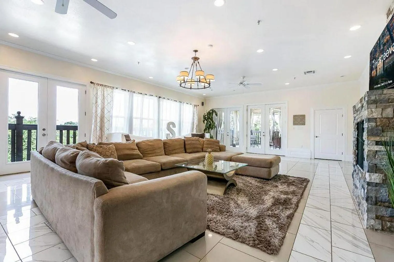 3 bed, 3.0 bath, 3498 sqft, $12,361 — Photo 1