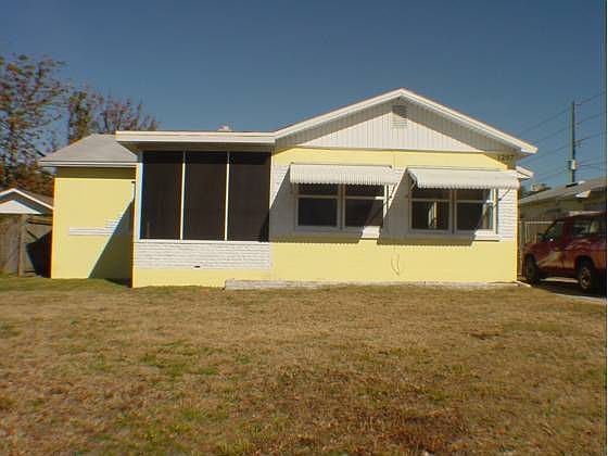 2nd image of 1207 Ruby St