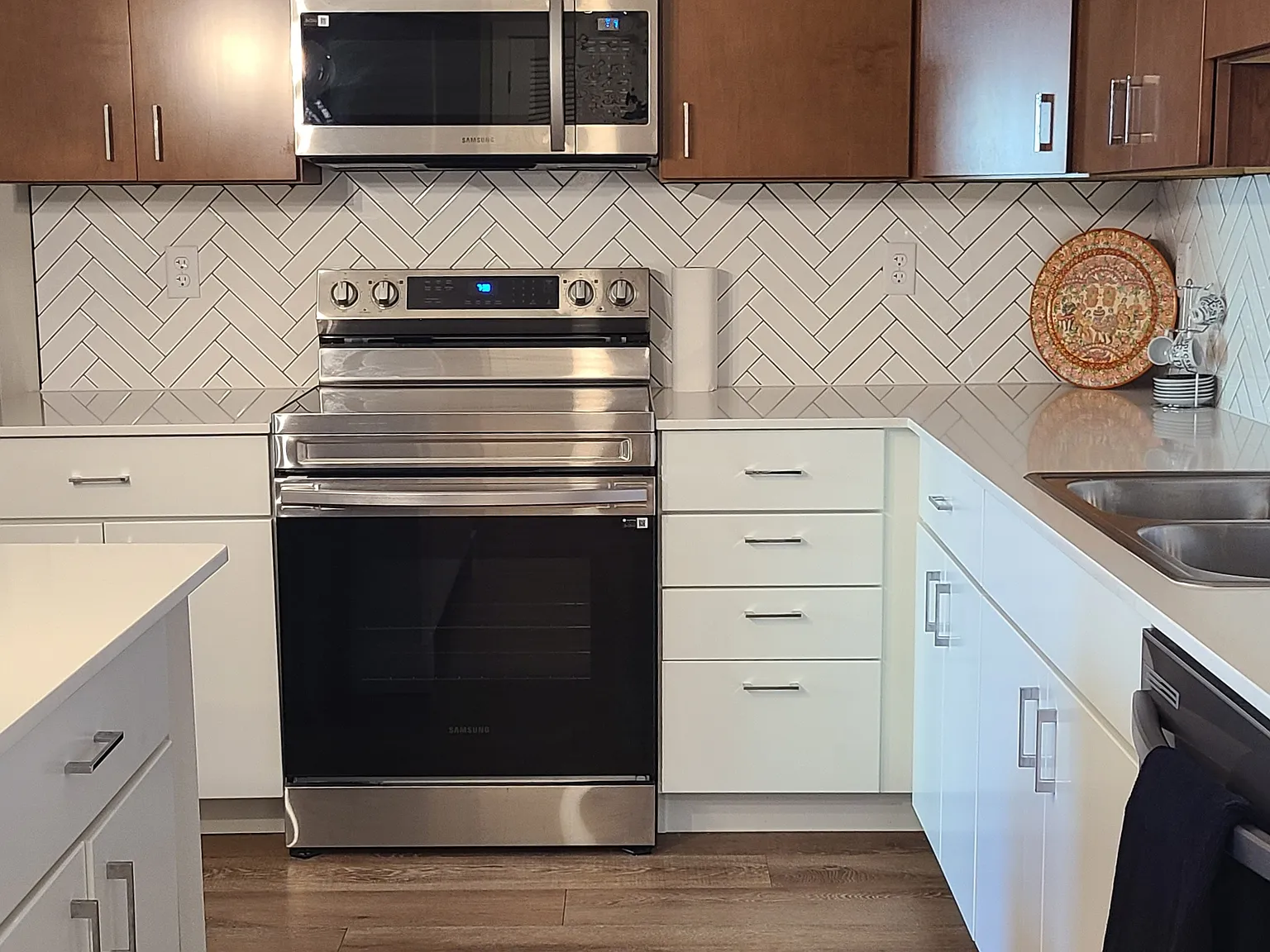 1 bed, 807 sqft, $1,652 — Photo 3