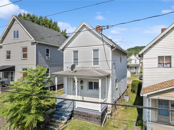 115 S 4th St, Youngwood, PA 15697