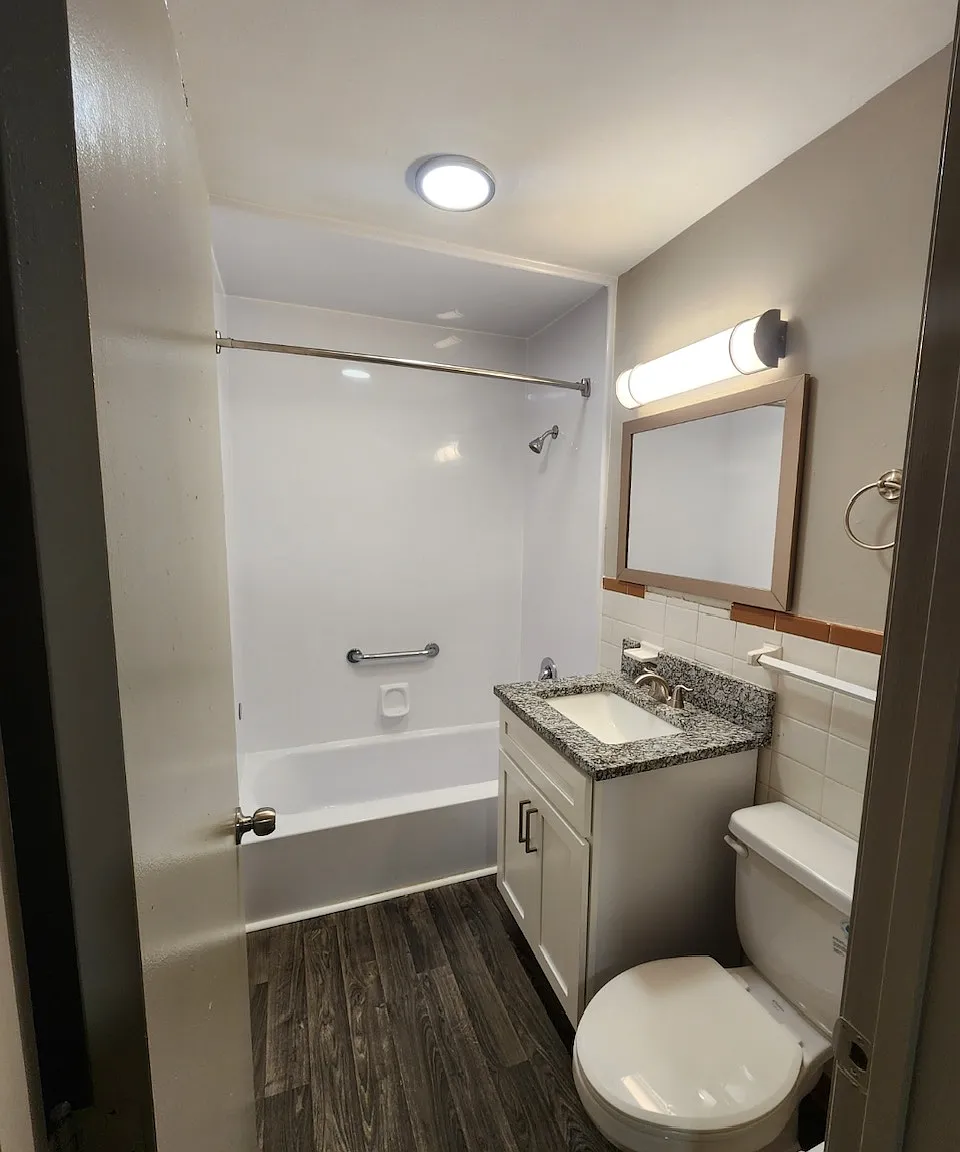 2 bed, 760 sqft, $1,000 — Photo 3