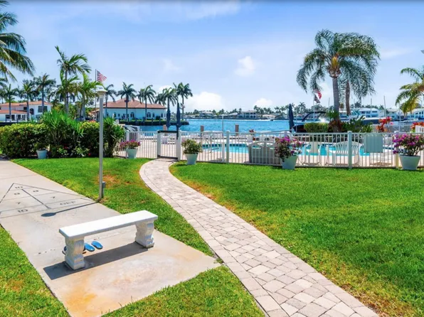 3216 SE 12th St APT 28, Pompano Beach, FL 33062