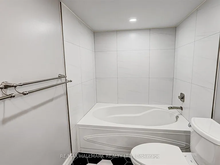5 Rowntree Rd #Penthouse 1916 — Photo 19