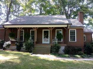 105 Farmingdale Rd, Fuquay Varina, NC 27526