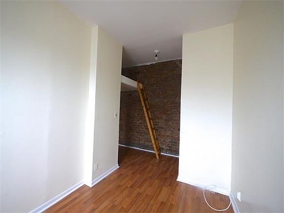 5th image of 619 E 5th St APT 29-E