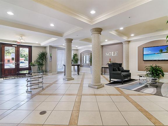 5th image of 533 NE 3rd Ave APT 326