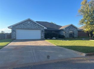 145 Calhoon St, Elk City, OK 73644