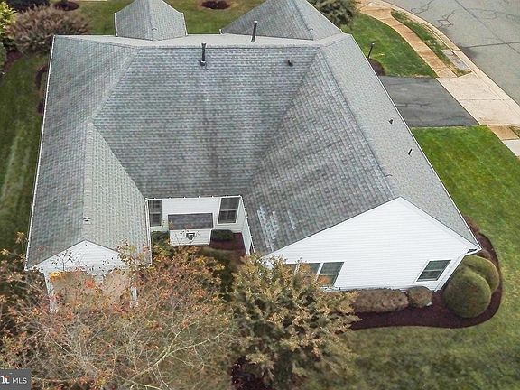 3rd image of 5243 Canyon Creek Way