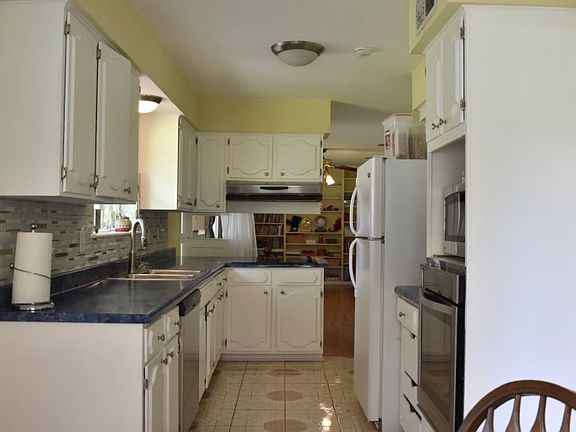 5th image of 2528 Eton St