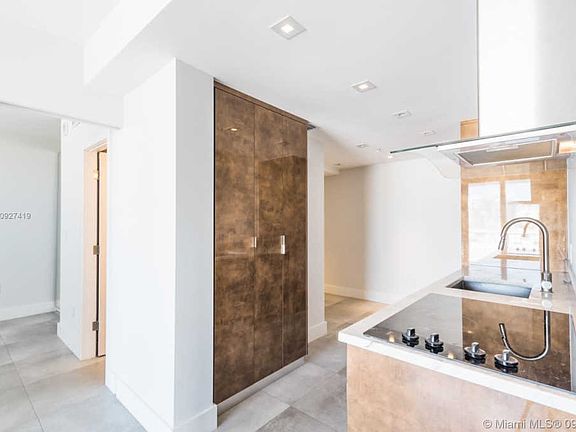5th image of 2829 Indian Creek Dr APT 601