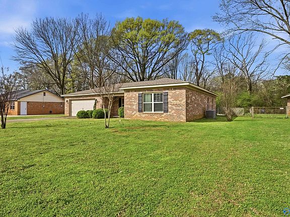 3rd image of 1019 Terrehaute Ave