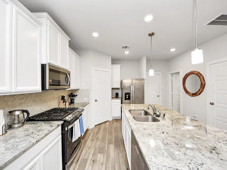 8207 Rising Stream Dr — Photo 16