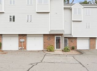 Brinley Commons, Newington, CT 06111