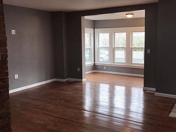 5th image of 180 Carolina St