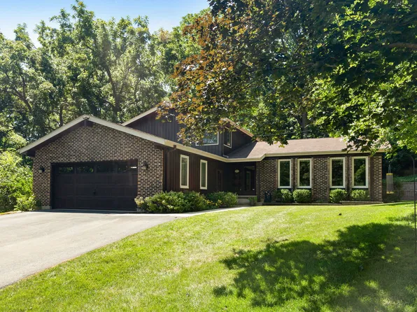 1124 Crane Dr, Dundee, IL 60118