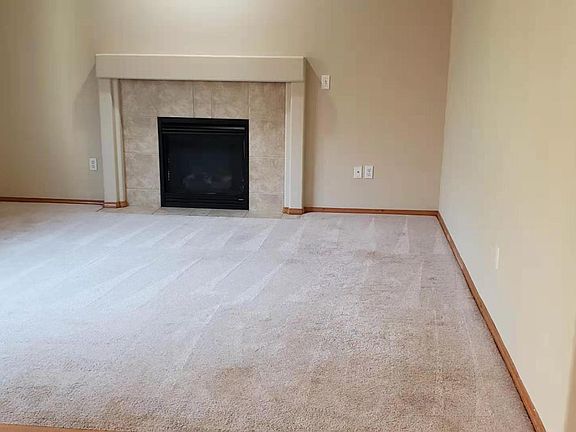 3rd image of 3115 169th St SW
