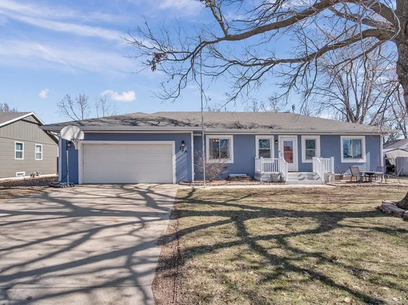 124 Columbus Ave, Newton, KS 67114