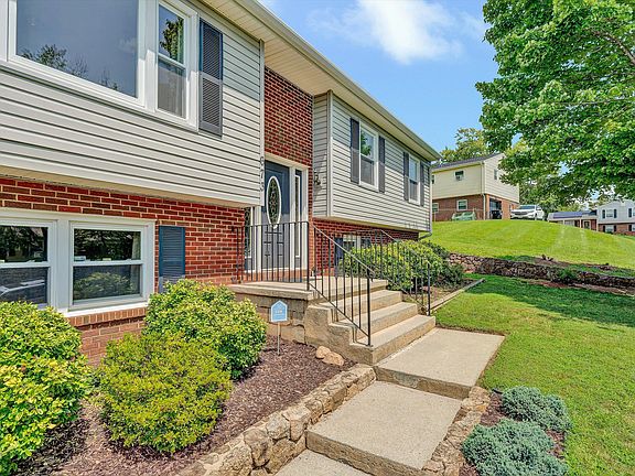 4th image of 673 Missimer Ln