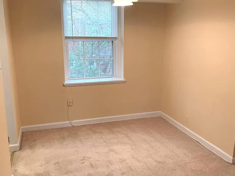 3007 S Buchanan St #B2 — Photo 7