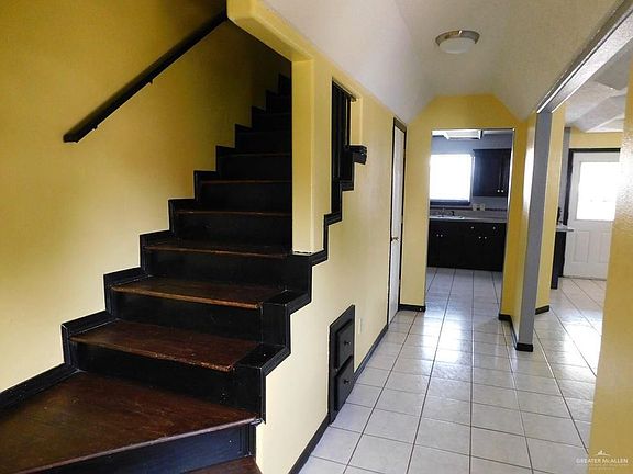 4th image of 3018 Ashley Pl APT A