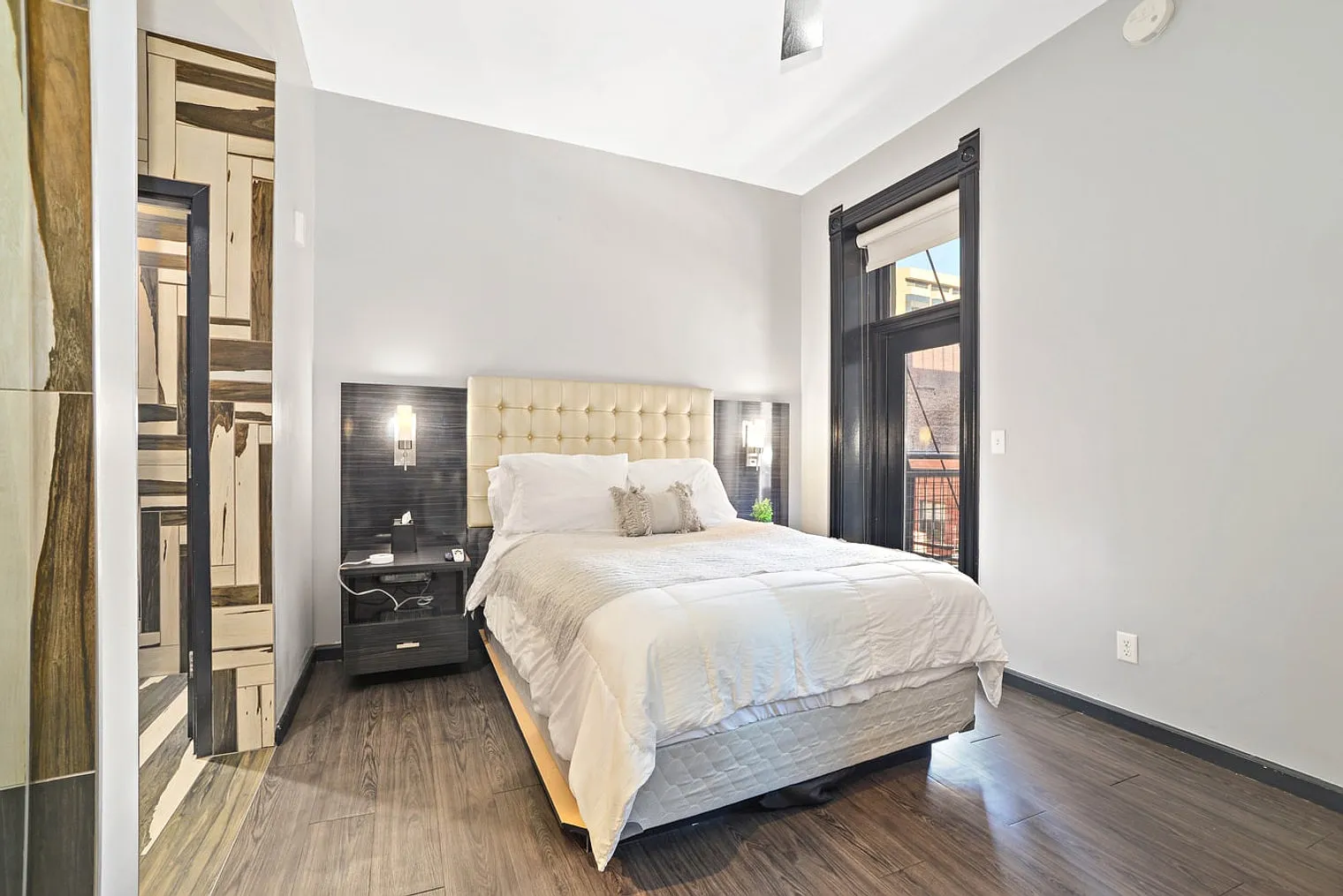 Studio, 1.0 bath, 269 sqft, $3,042 — Photo 1