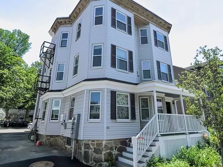 333 Cabot St #2R — Photo 1