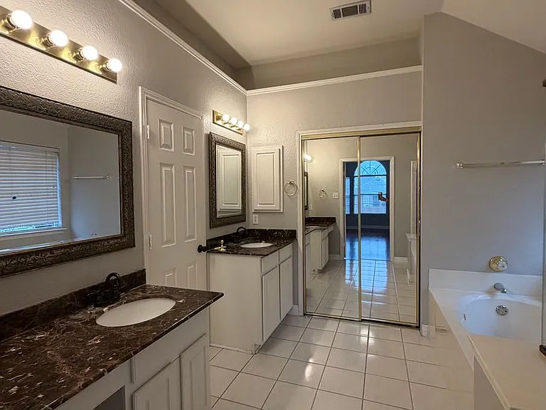 1609 Simsbury Dr — Photo 16