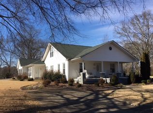 104 S West St, Tuscumbia, AL 35674