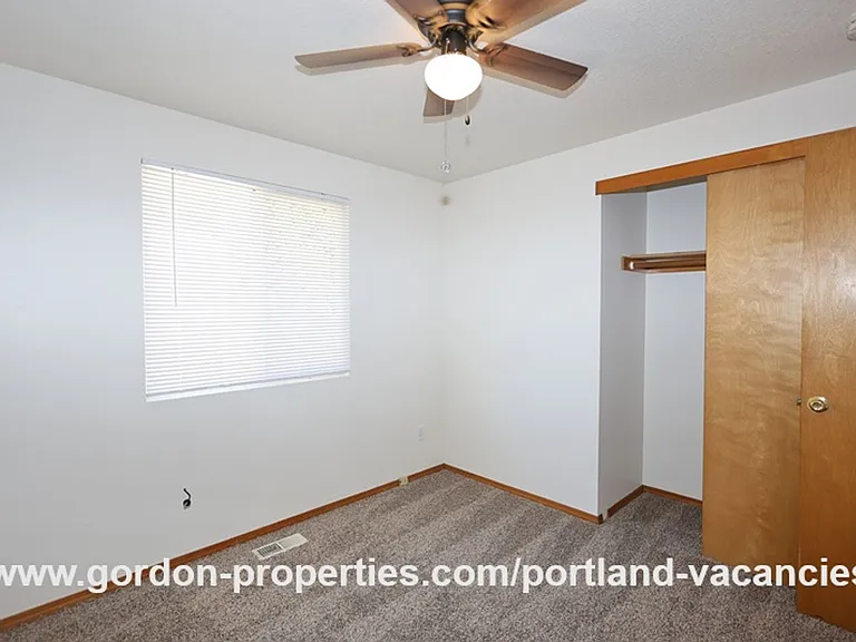 9641 SE Schiller St — Photo 23