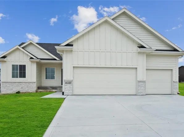 15207 Springbrook Trl, Urbandale, IA 50323
