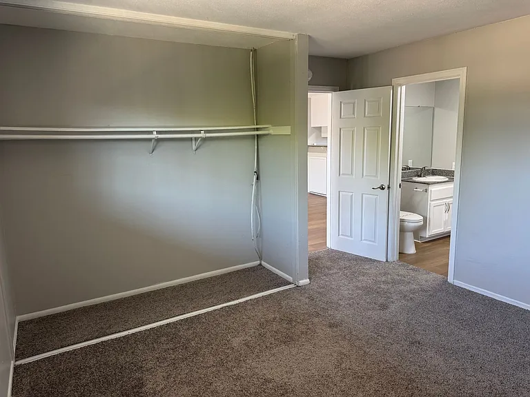 Villa Del Sol Apartments — Photo 118