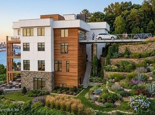 43 Cecil Ct, Staten Island, NY 10303